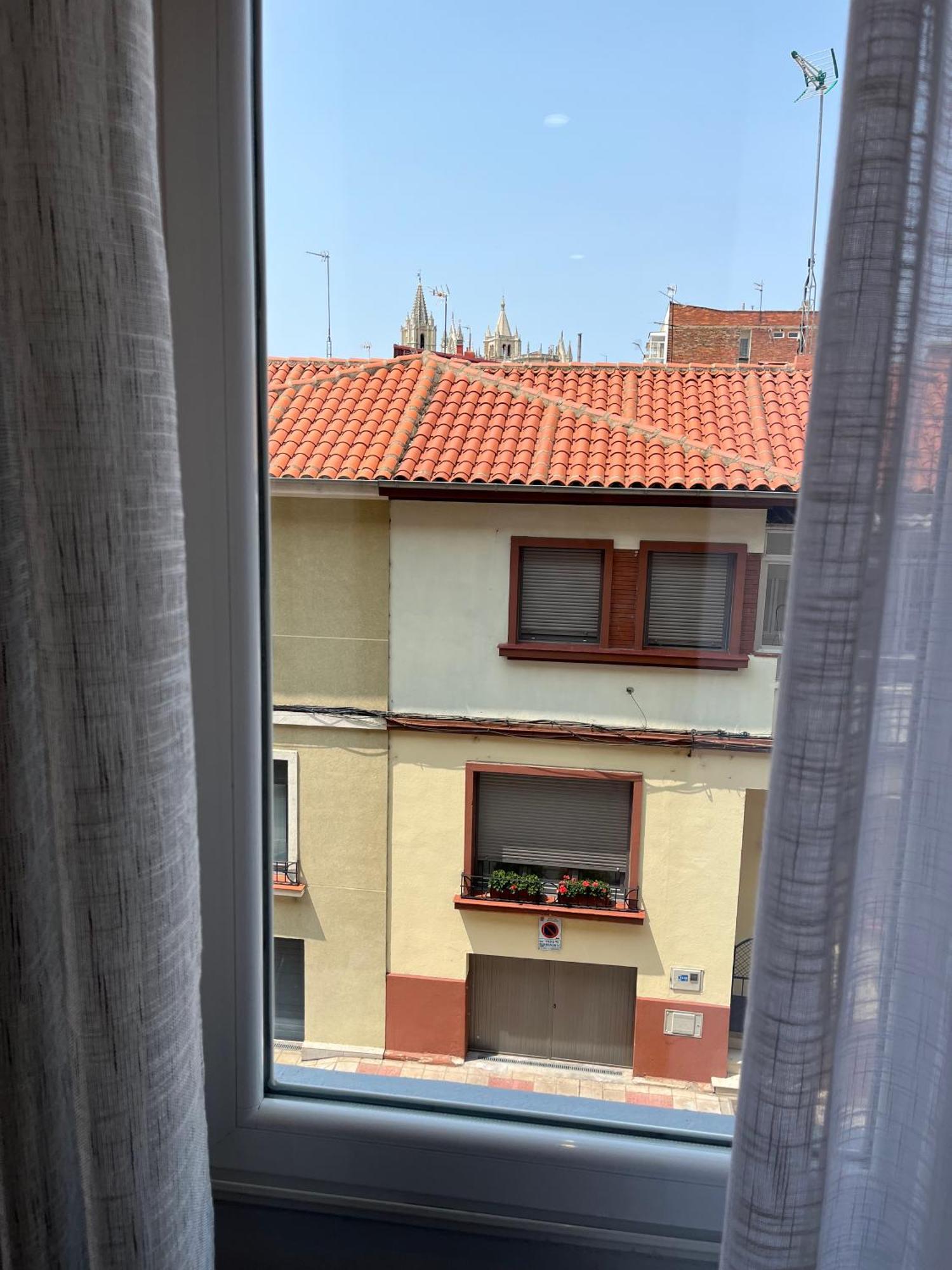 Leon Confort Centro - Leonapartamentos Εξωτερικό φωτογραφία